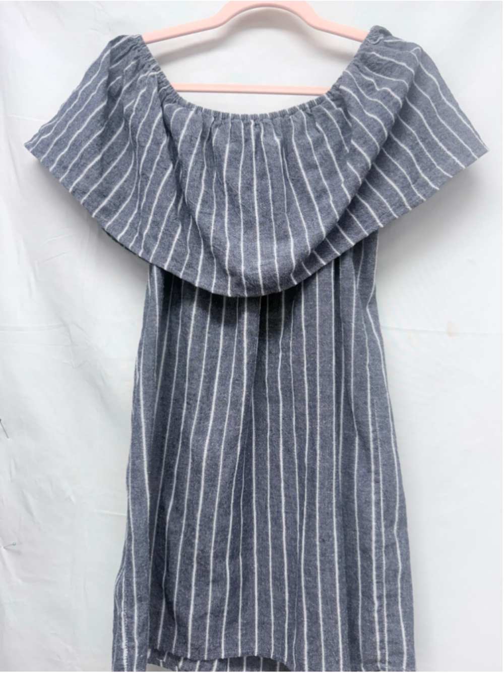 Women's Honey Punch Gray White Striped Off-Shoulder Long top Size S - Picture 2 of 9